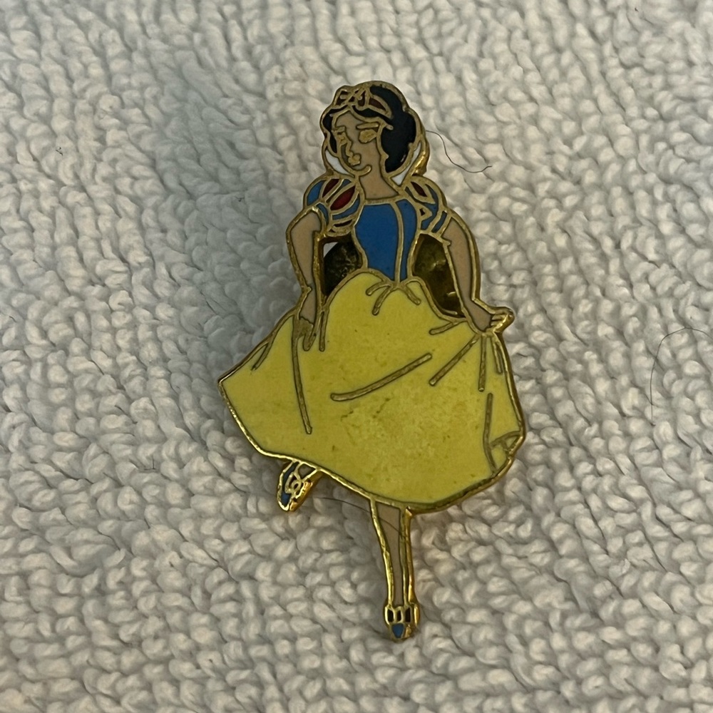 Vintage Disney collectors pins - Picture 4 of 8